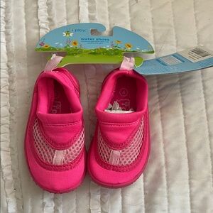 i play. Vibrant Pink Kids Water Shoes